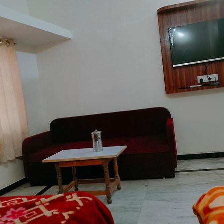 Laxmanji Villas Ābu Eksteriør billede