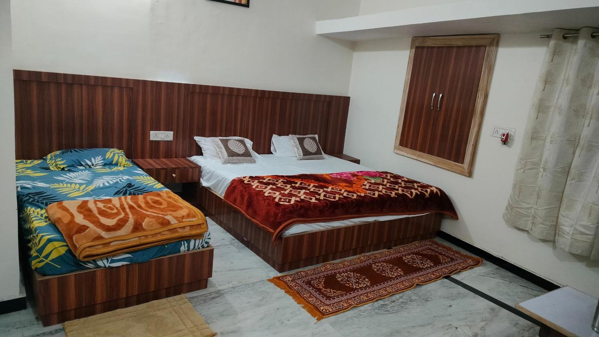 Laxmanji Villas Ābu Eksteriør billede